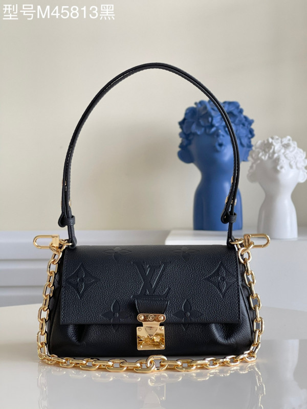 l0*is V*t0n favorite