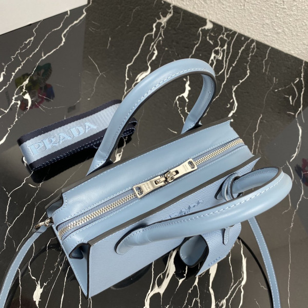 pra*a saffiano leather pra*a monoCh*0me bag