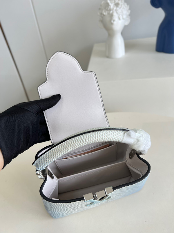 l0*is V*t0n capucines mini