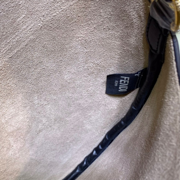 F**di small croissant