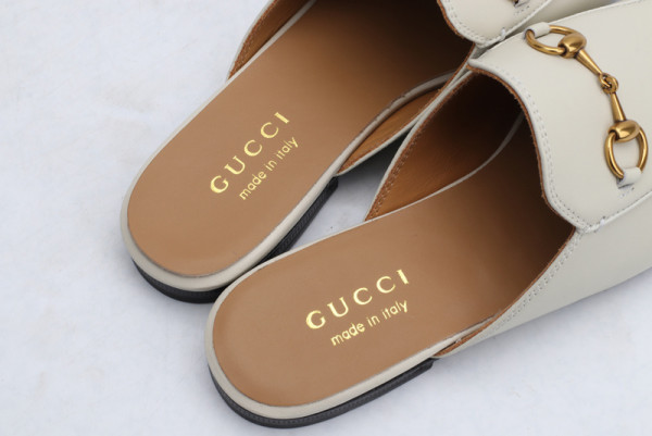 G*u*i princetown leather slipper