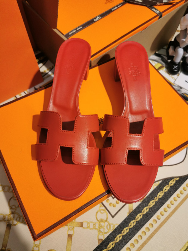 H**mes oasis sandal