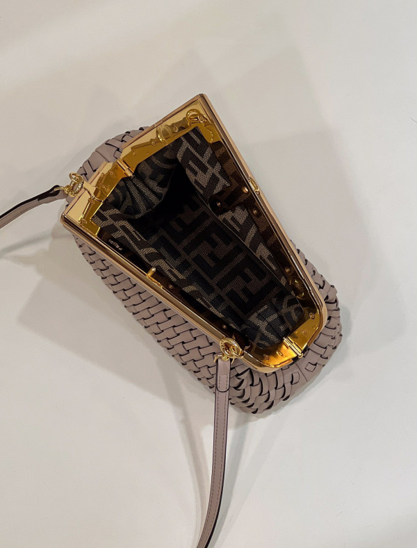 F**di first-32.5-15-23.5cm