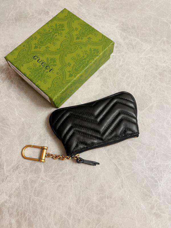 G*u*i gg marmont matelassé key case