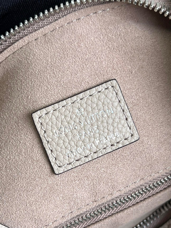 l0*is V*t0n why knot