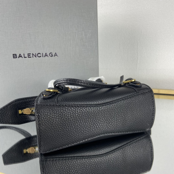 Ba*len*cia*ga neo classic nano top handle bag