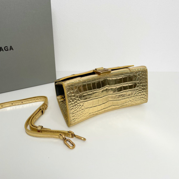 Ba*len*cia*ga hourglass