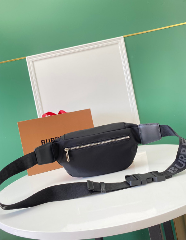 B**rry bum bag