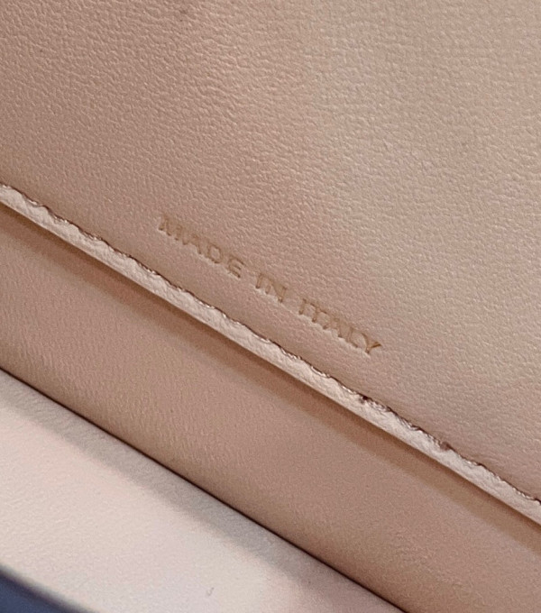 F**di peekabooiseeu-27x21x11cm