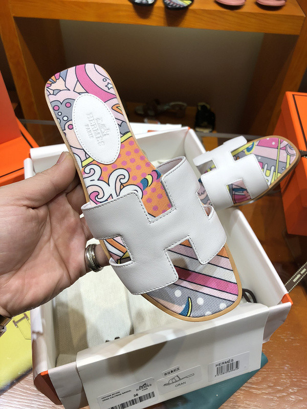 H**mes sandal