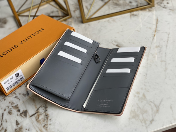 l0*is V*t0n brazza wallet