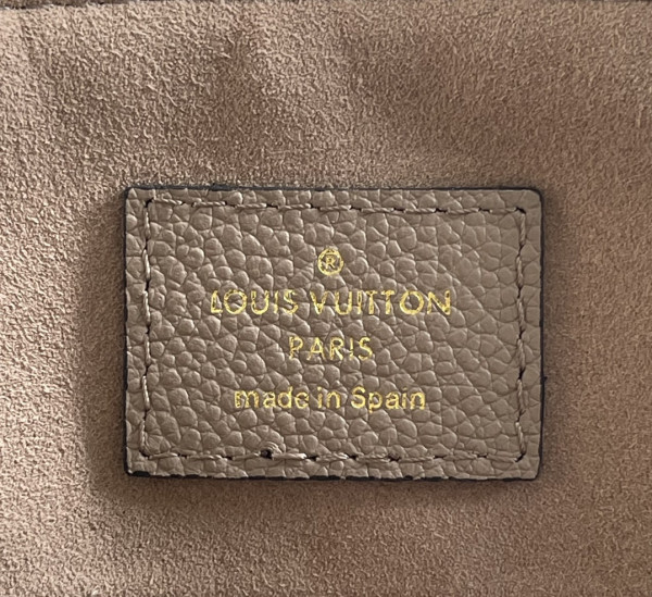 l0*is V*t0n grand palais