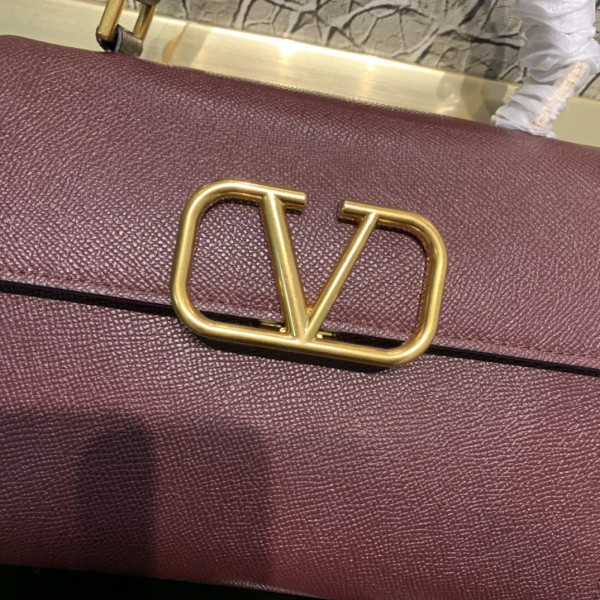 VALENTINO SMALL VSLING GRAINY CALFSKIN HANDBAG