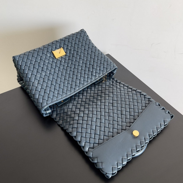 bo*te*ga Ve*ne*ta patti top handle bag