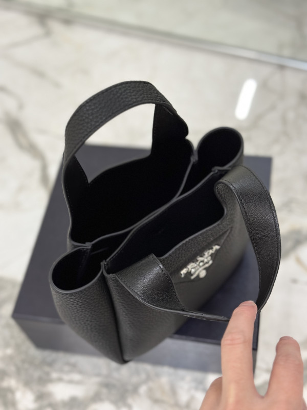 Pra*a  leather mini bag