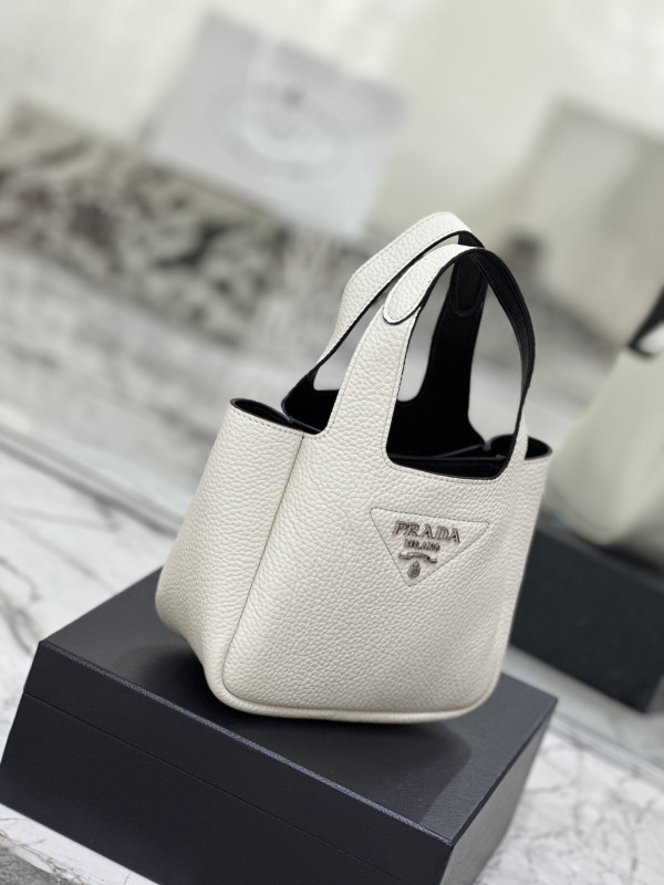 Pra*a  leather mini bag