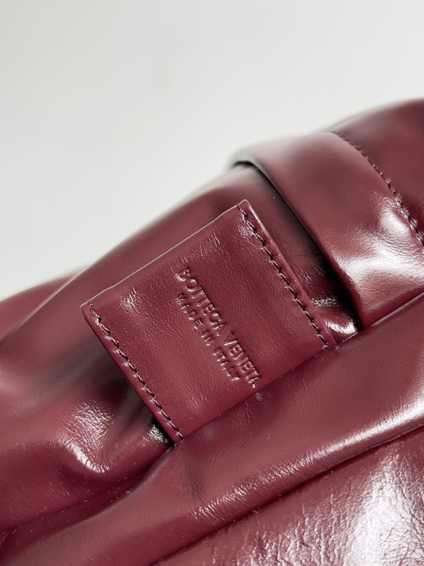 bo*te*ga Ve*ne*ta  backpack