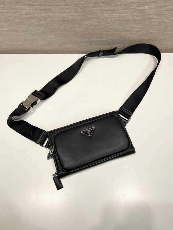 Pra*a leather belt bag