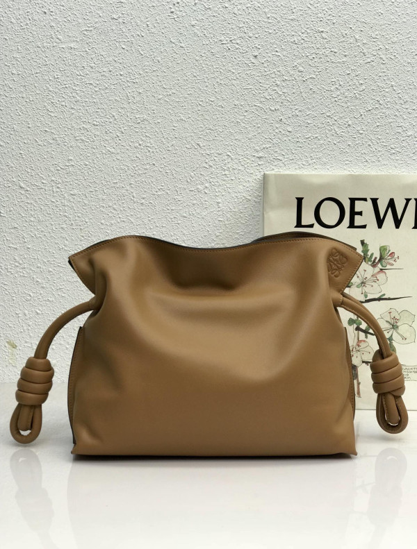 Lowee Flamenco clutch