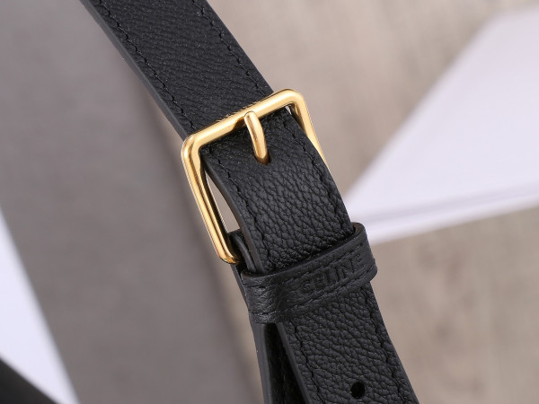 celin* heloise cuir triomphe bag in S*pple calfskin