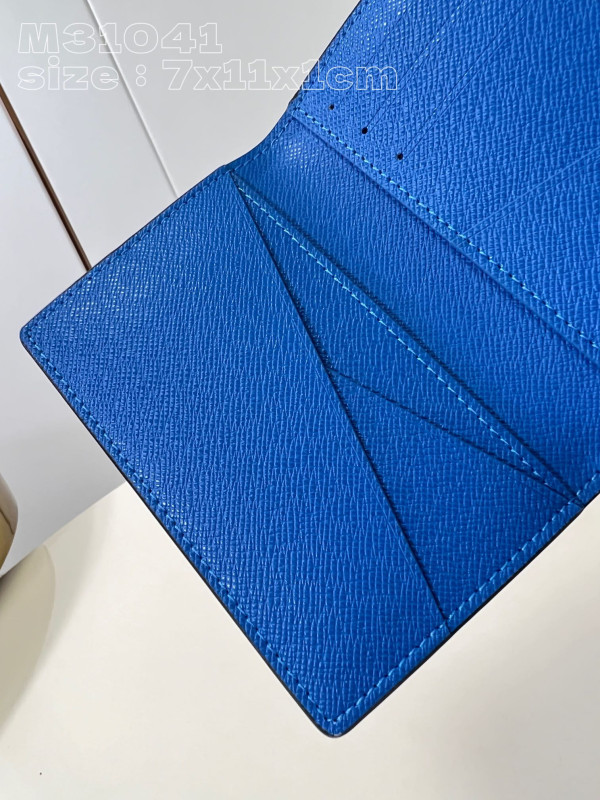 l0*is V*t0n pocket organizer-7.5*11.1*1 cm