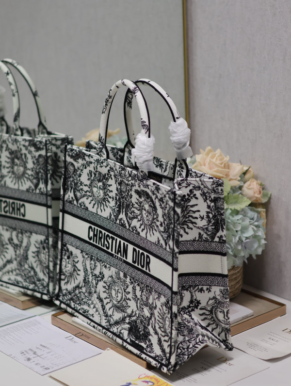 Large Diro Book Tote-42*35*18.5cm