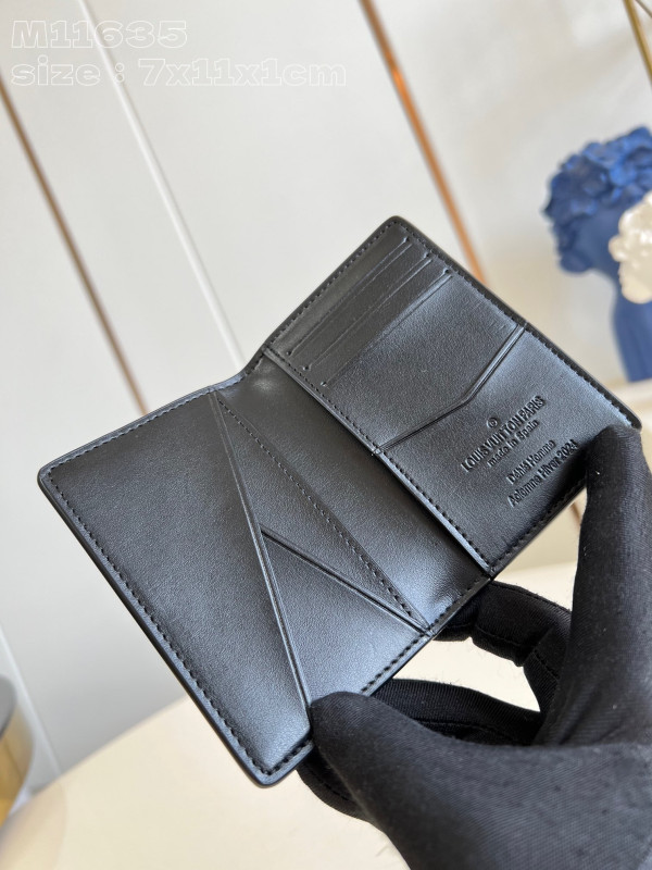 l0*is V*t0n pocket organizer-7.5*11.1*1 cm