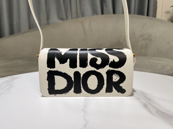 MISS DI0R FLAP BAG