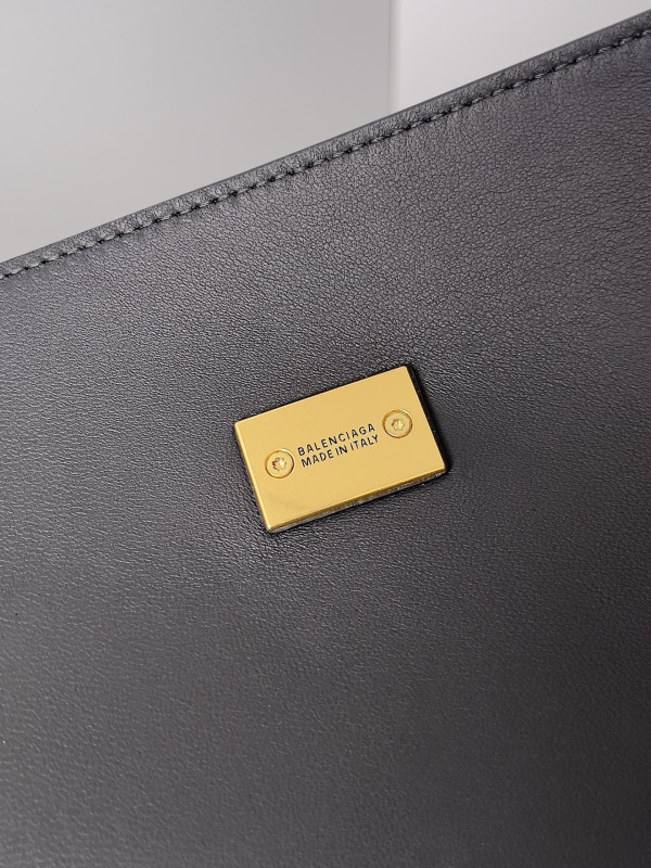 Ba*len*cia*ga bel air xl carry all bag