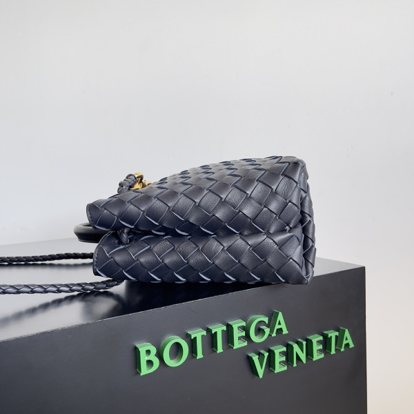 bo*te*ga Ve*ne*ta small andiamo-25*22*10.5cm