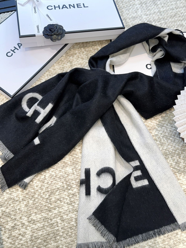 CL Scarf