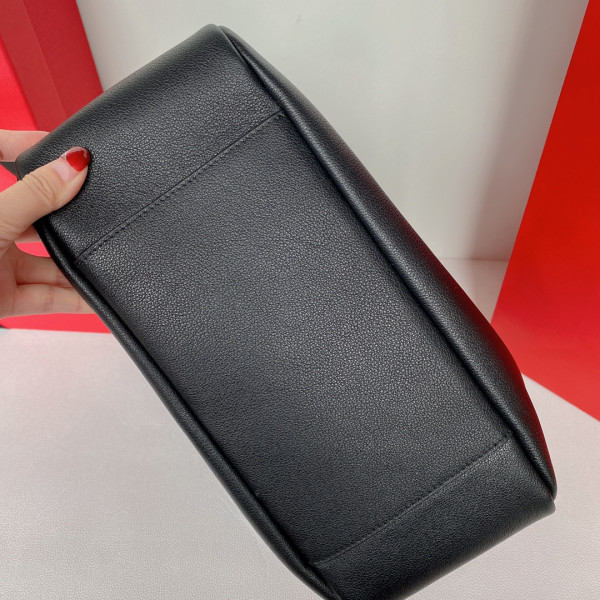 Y*L le 5 À 7 large soft hobo bag - 30x31x13cm