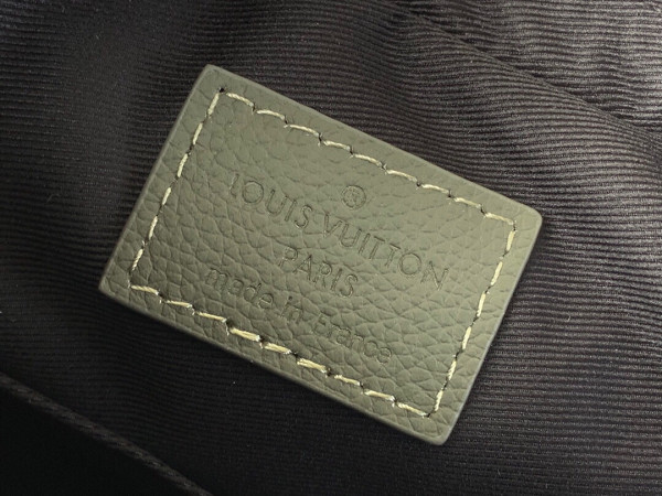 l0*is V*t0n trio jm messenger