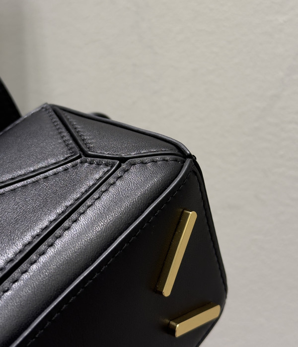 Lowee Small Puzzle Bag-24*16*10.5cm