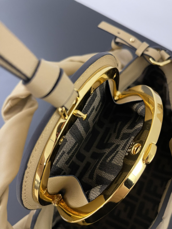 F**di spy small - 32*12*18cm